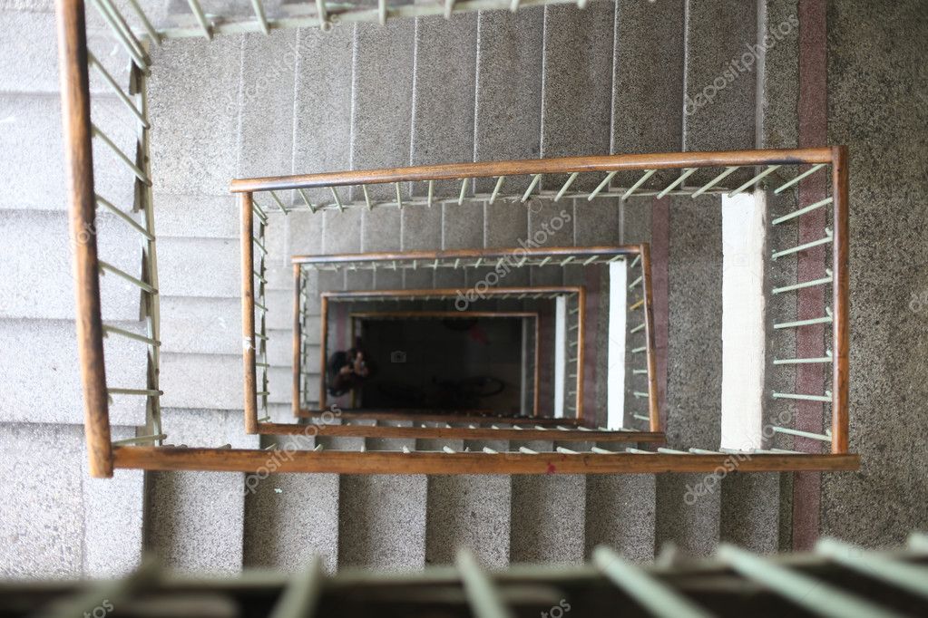 Scala interna in ferro e legno realizzata su misura